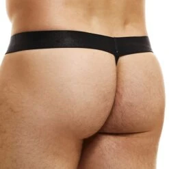 String Exquisite Noir